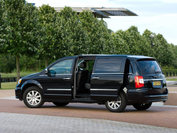 2011 Chrysler Grand Voyager - фотография 2 из 16