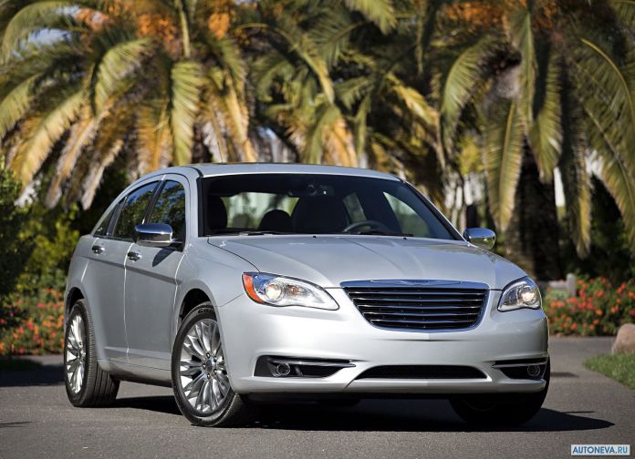 2011 Chrysler 200 - фотография 1 из 23