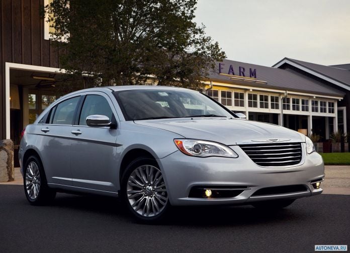 2011 Chrysler 200 - фотография 2 из 23