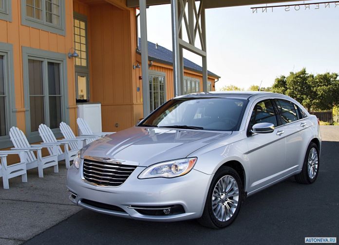 2011 Chrysler 200 - фотография 8 из 23