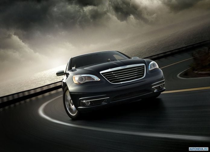 2011 Chrysler 200 - фотография 12 из 23