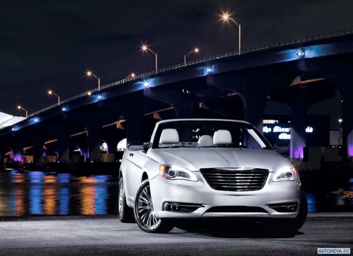 2011 Chrysler 200 Convertible - фотография 4 из 27