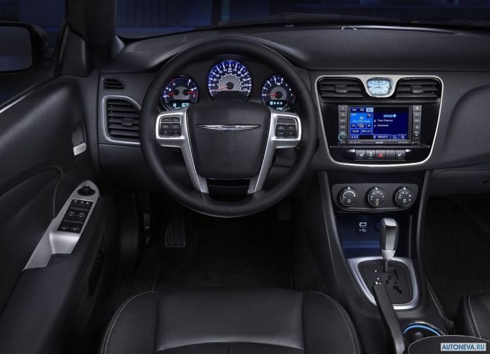 2011 Chrysler 200 Convertible - фотография 22 из 27 2011 Chrysler 200 Convertible - фотография 22 из 27