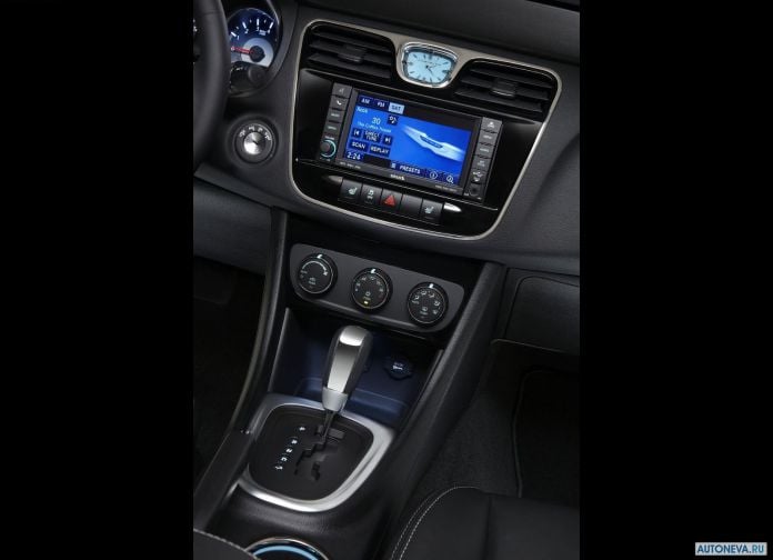 2011 Chrysler 200 Convertible - фотография 27 из 27
