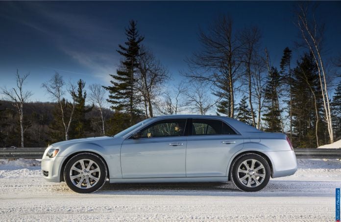 2013 Chrysler 300 Glacier - фотография 27 из 27 2013 Chrysler 300 Glacier - фотография 27 из 27