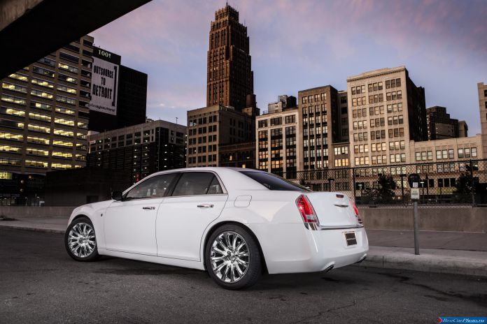 2013 Chrysler 300 Motown Edition - фотография 4 из 19