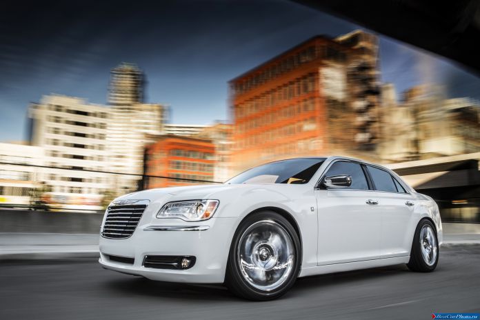 2013 Chrysler 300 Motown Edition - фотография 5 из 19