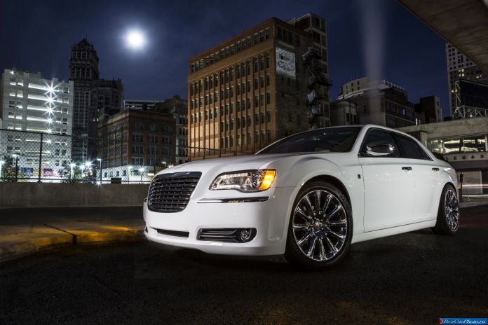 2013 Chrysler 300 Motown Edition - фотография 6 из 19