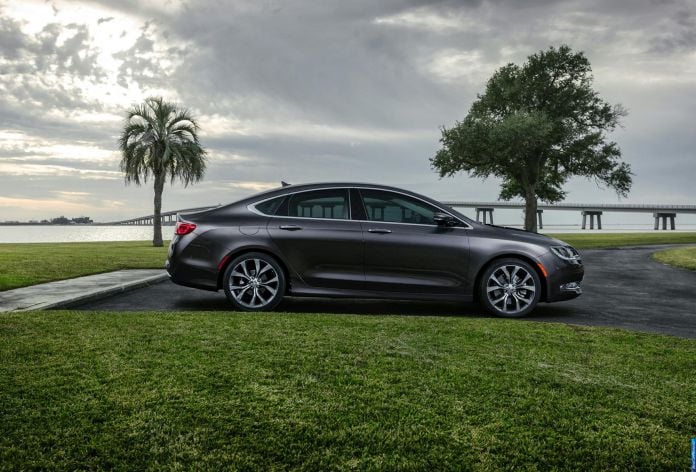 2015 Chrysler 200 - фотография 14 из 129 2015 Chrysler 200 - фотография 14 из 129