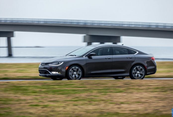 2015 Chrysler 200 - фотография 24 из 129 2015 Chrysler 200 - фотография 24 из 129