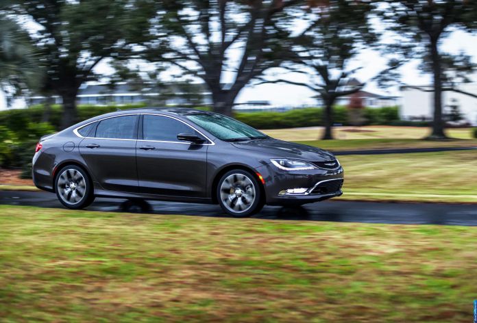 2015 Chrysler 200 - фотография 26 из 129 2015 Chrysler 200 - фотография 26 из 129
