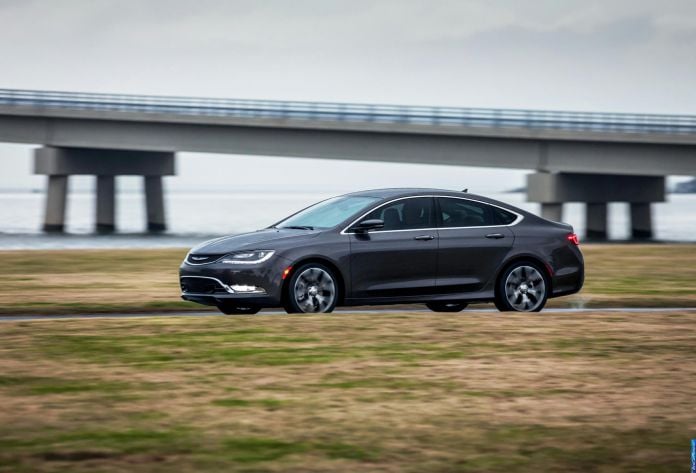 2015 Chrysler 200 - фотография 28 из 129 2015 Chrysler 200 - фотография 28 из 129