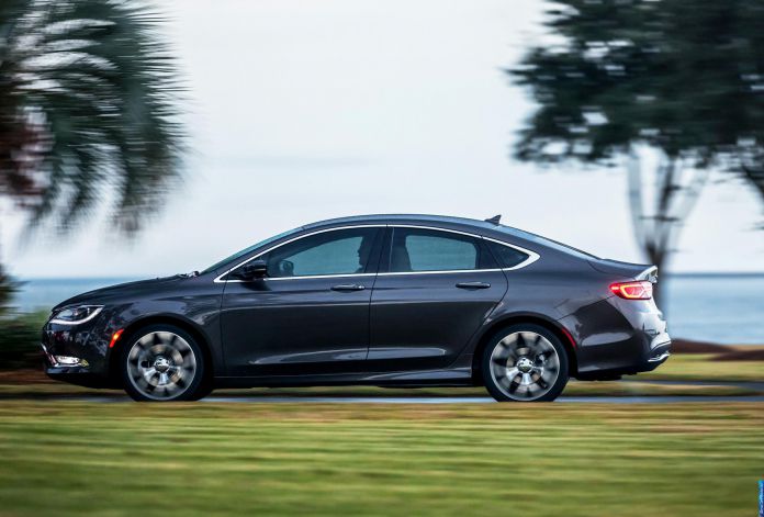 2015 Chrysler 200 - фотография 31 из 129 2015 Chrysler 200 - фотография 31 из 129