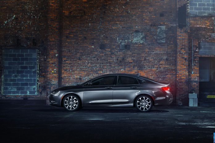 2015 Chrysler 200 - фотография 36 из 129