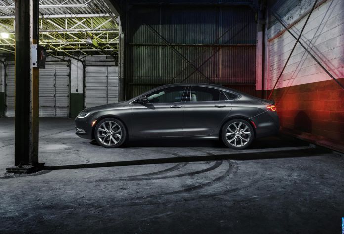2015 Chrysler 200 - фотография 42 из 129 2015 Chrysler 200 - фотография 42 из 129