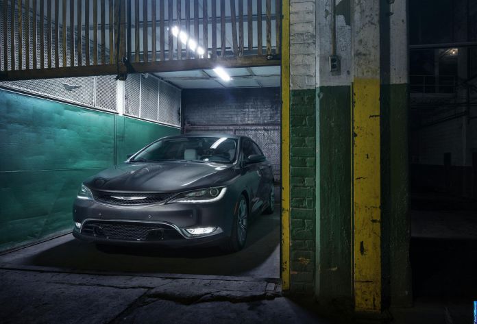 2015 Chrysler 200 - фотография 43 из 129 2015 Chrysler 200 - фотография 43 из 129