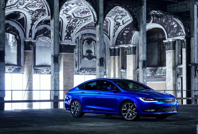 2015 Chrysler 200 - фотография 45 из 129 2015 Chrysler 200 - фотография 45 из 129
