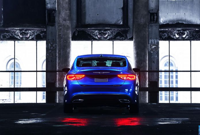 2015 Chrysler 200 - фотография 46 из 129 2015 Chrysler 200 - фотография 46 из 129