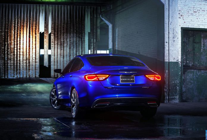 2015 Chrysler 200 - фотография 47 из 129 2015 Chrysler 200 - фотография 47 из 129