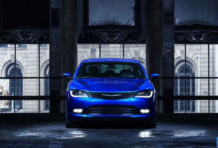 2015 Chrysler 200 - фотография 60 из 129 2015 Chrysler 200 - фотография 60 из 129