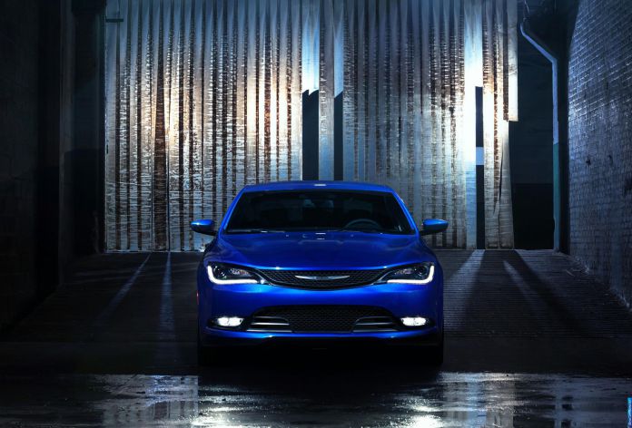 2015 Chrysler 200 - фотография 61 из 129 2015 Chrysler 200 - фотография 61 из 129