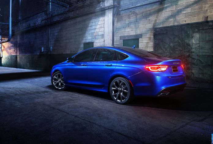 2015 Chrysler 200 - фотография 62 из 129 2015 Chrysler 200 - фотография 62 из 129