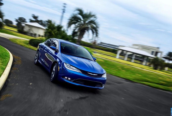 2015 Chrysler 200 - фотография 75 из 129 2015 Chrysler 200 - фотография 75 из 129