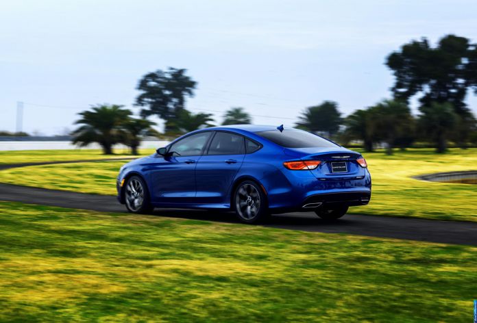 2015 Chrysler 200 - фотография 78 из 129 2015 Chrysler 200 - фотография 78 из 129