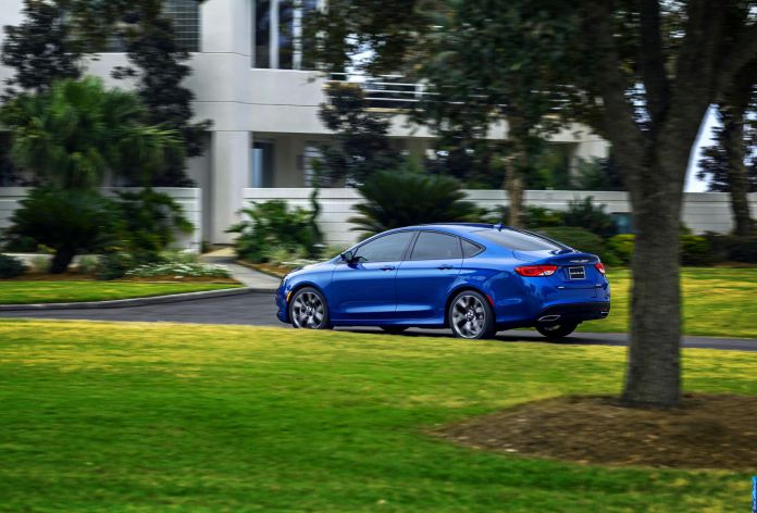2015 Chrysler 200 - фотография 80 из 129 2015 Chrysler 200 - фотография 80 из 129