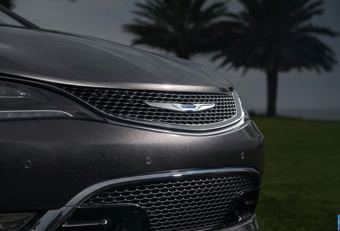 2015 Chrysler 200 - фотография 90 из 129