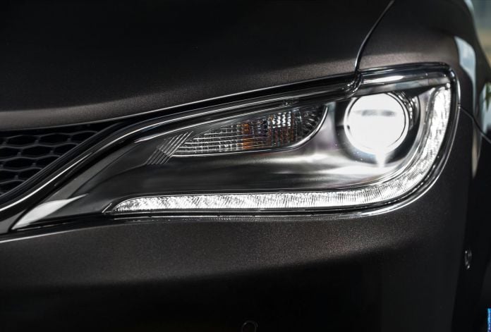 2015 Chrysler 200 - фотография 92 из 129 2015 Chrysler 200 - фотография 92 из 129