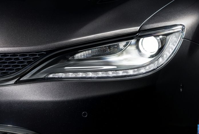 2015 Chrysler 200 - фотография 93 из 129 2015 Chrysler 200 - фотография 93 из 129