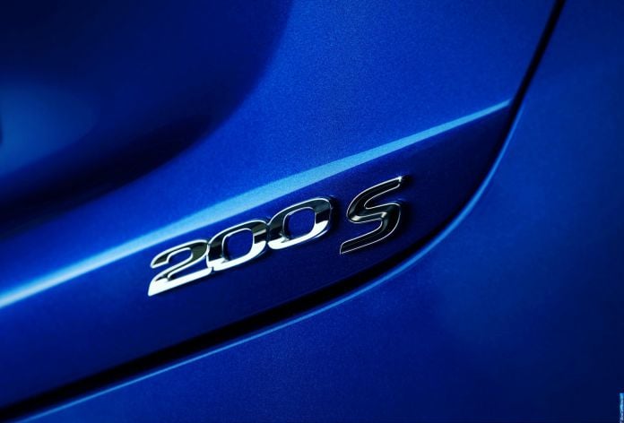 2015 Chrysler 200 - фотография 102 из 129 2015 Chrysler 200 - фотография 102 из 129