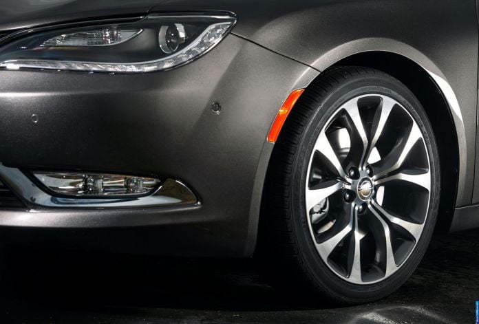 2015 Chrysler 200 - фотография 105 из 129