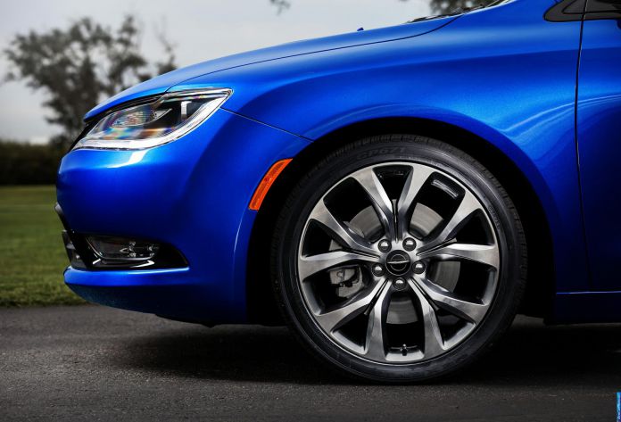 2015 Chrysler 200 - фотография 107 из 129