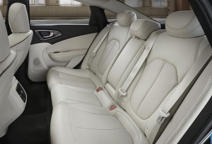 2015 Chrysler 200 - фотография 114 из 129