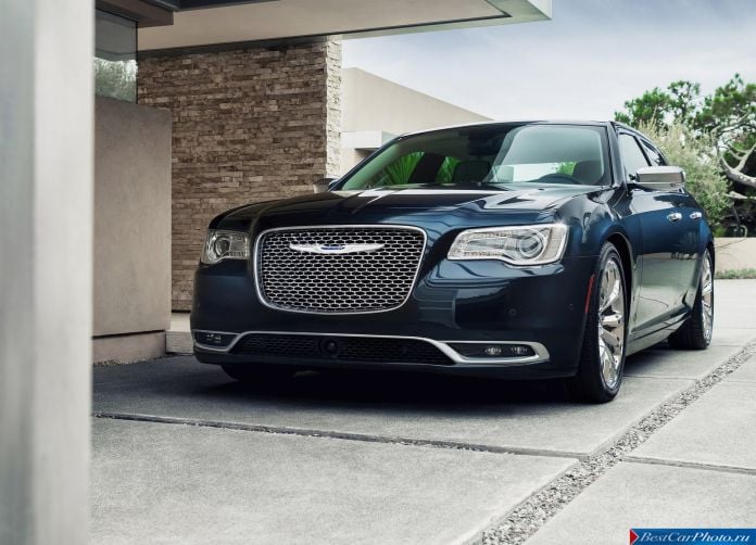 2015 Chrysler 300 - фотография 18 из 226