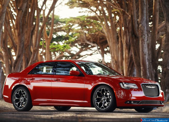 2015 Chrysler 300 - фотография 30 из 226 2015 Chrysler 300 - фотография 30 из 226