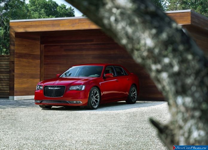 2015 Chrysler 300 - фотография 40 из 226 2015 Chrysler 300 - фотография 40 из 226
