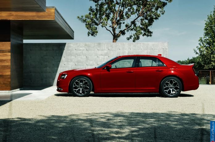 2015 Chrysler 300 - фотография 47 из 226 2015 Chrysler 300 - фотография 47 из 226