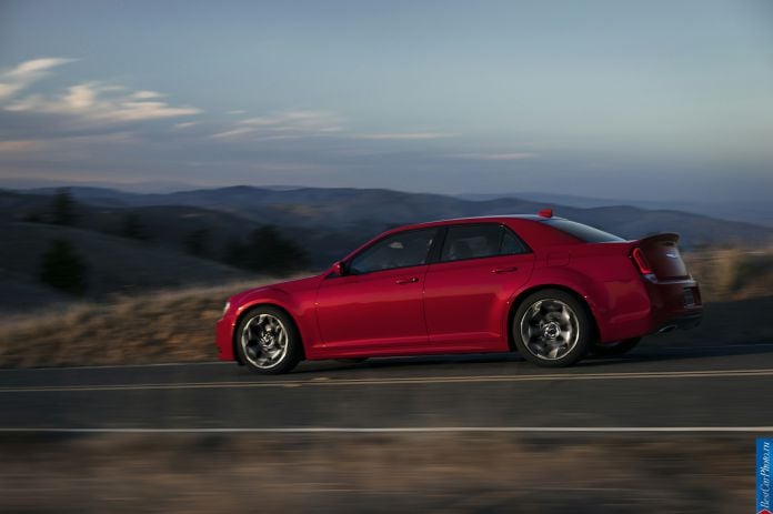 2015 Chrysler 300 - фотография 51 из 226