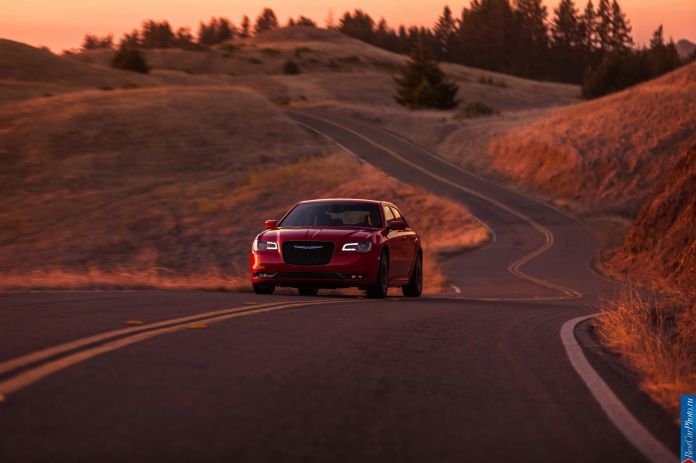 2015 Chrysler 300 - фотография 53 из 226 2015 Chrysler 300 - фотография 53 из 226