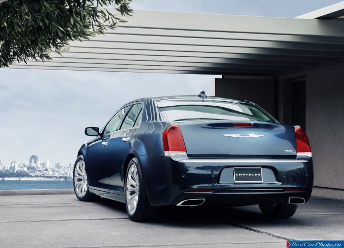 2015 Chrysler 300 - фотография 60 из 226