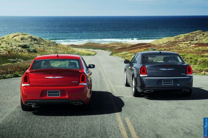 2015 Chrysler 300 - фотография 61 из 226
