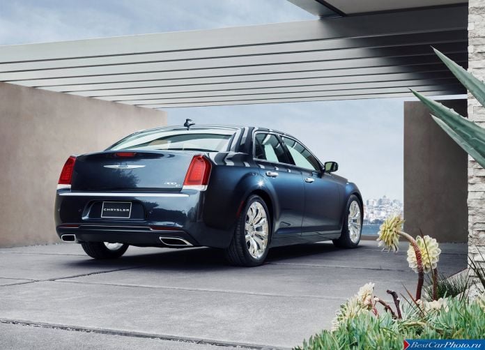 2015 Chrysler 300 - фотография 62 из 226
