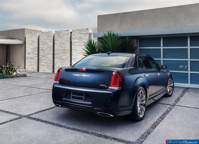 2015 Chrysler 300 - фотография 66 из 226
