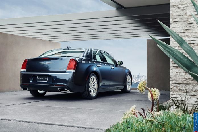 2015 Chrysler 300 - фотография 85 из 226 2015 Chrysler 300 - фотография 85 из 226