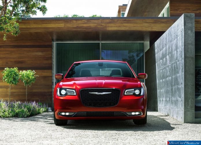 2015 Chrysler 300 - фотография 104 из 226