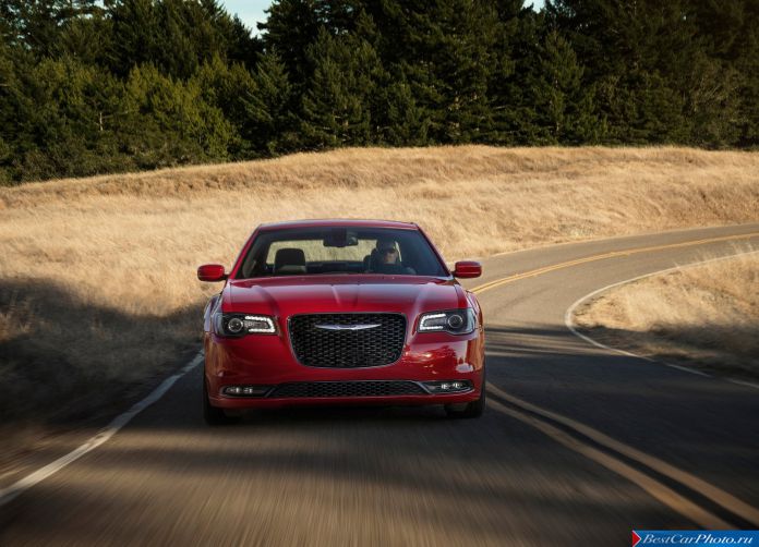 2015 Chrysler 300 - фотография 106 из 226