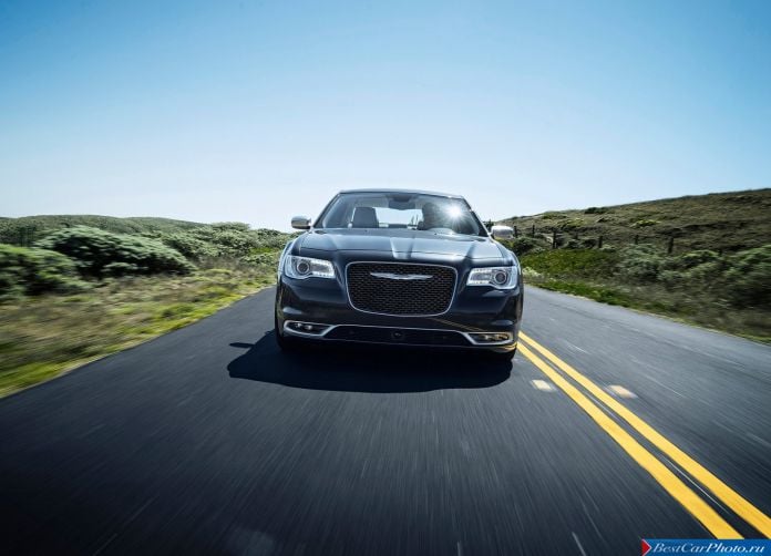2015 Chrysler 300 - фотография 110 из 226